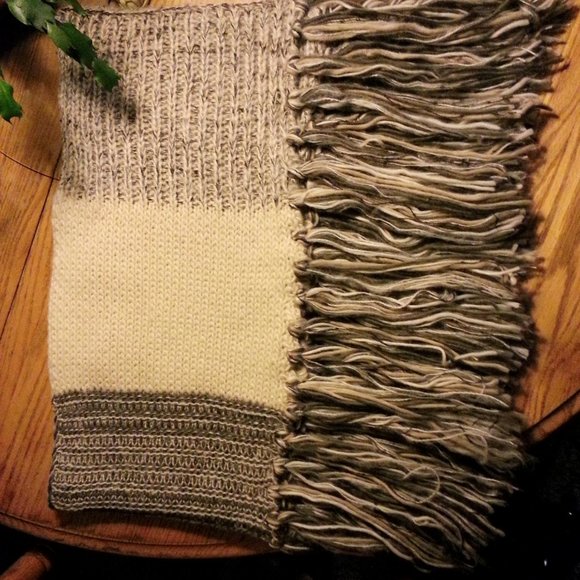 RUFF HEWN WOMEN'S SCARF - Picture 2 of 4